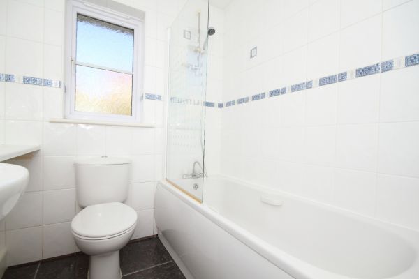 Shower Window Replacement in Oldsmar
